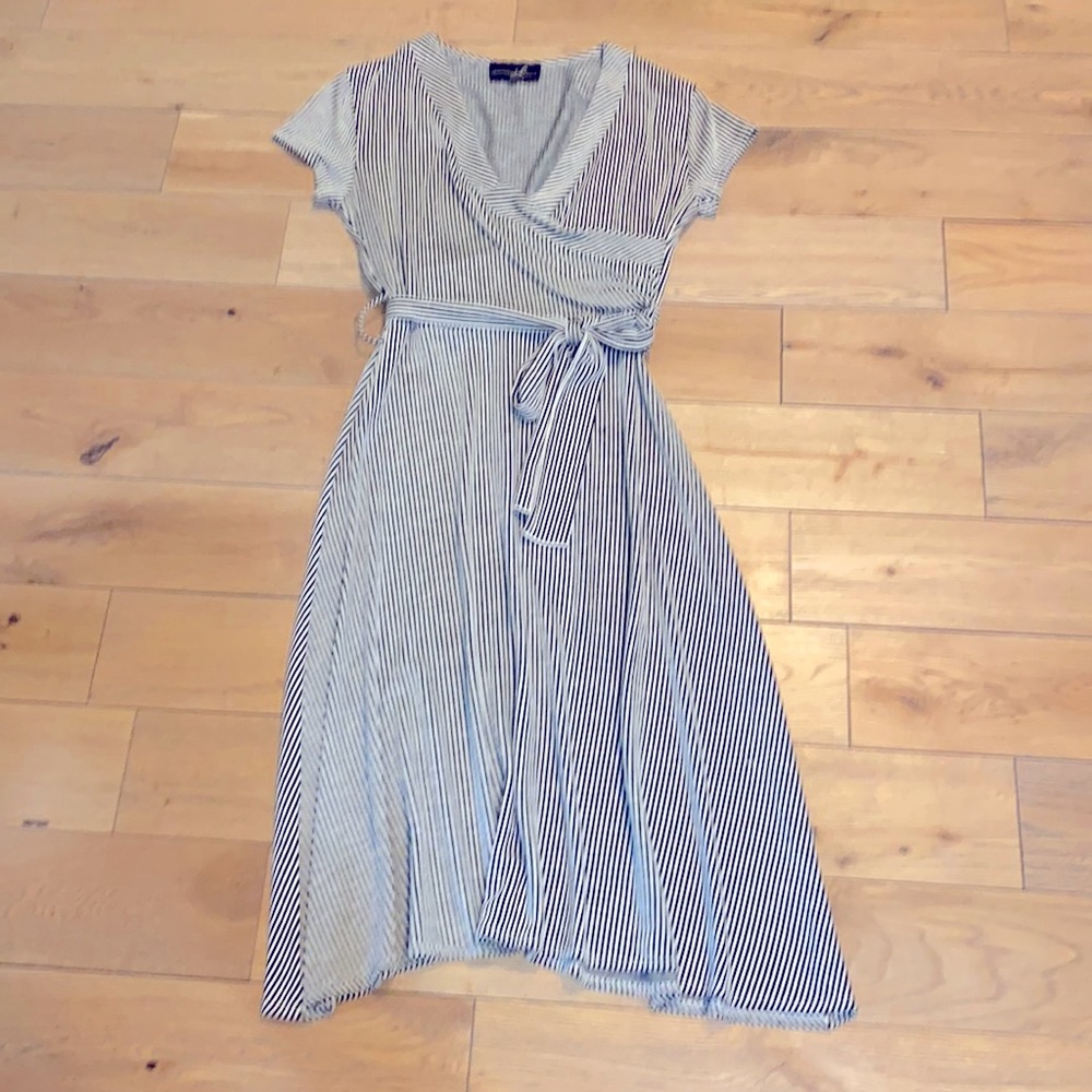 Simple casual dress.